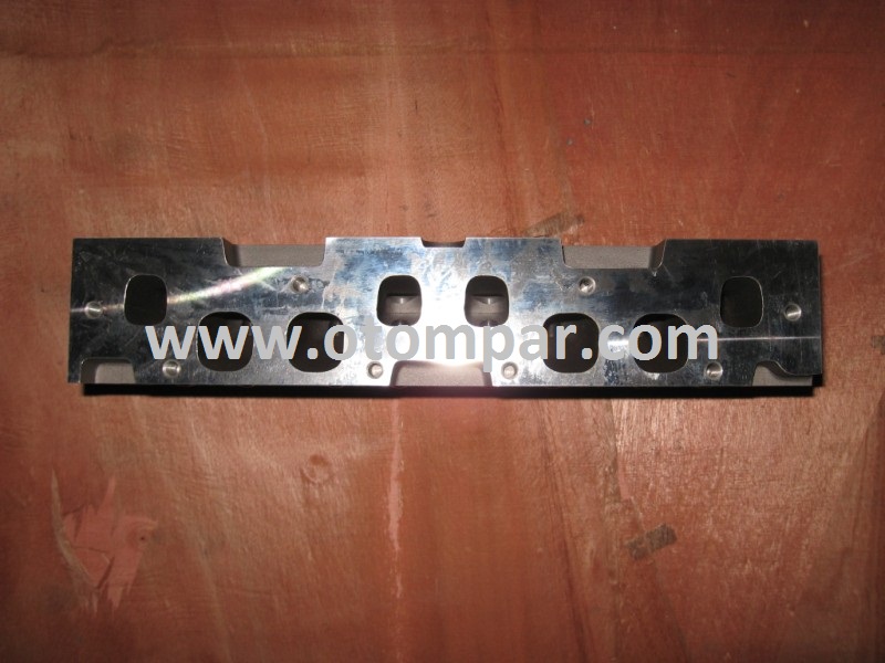 Renault 9 Broadway 1400cc Silindir Kapak